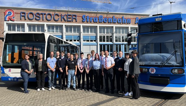 Ausbildungsbeginn beim „TOP-Ausbildungsbetrieb“ RSAG: Neue Azubis starten ins Berufsleben