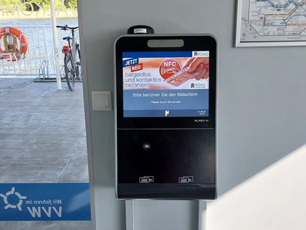 Fahrscheinautomat auf der Fähre