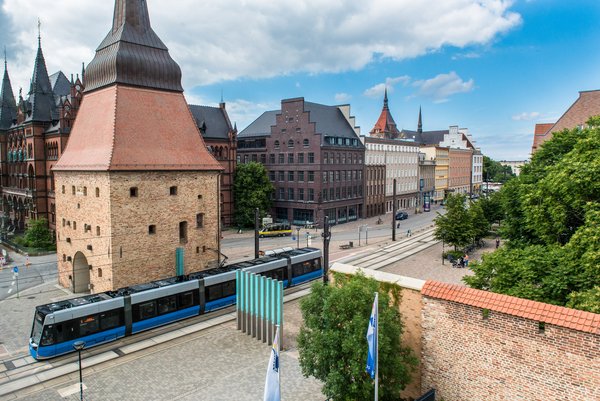 Normalfahrplan ab 1. Mai 2023, am Wochenende mehr Fahrten auf den Linien 5 und 36