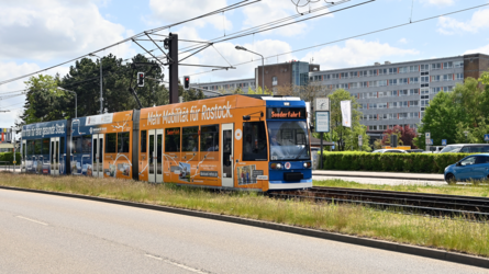 Bahn am Klinikum