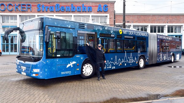 Bus im Fledermaus-Design