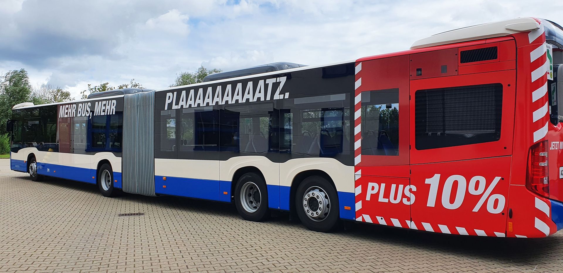 Rostocker Straßenbahn AG Vorstellung CapaCityBusse