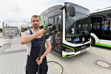 Tanken (E-Bus)