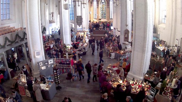 Kunsthandwerker-Weihnachtsmarkt in der Nikolaikirche Rostock